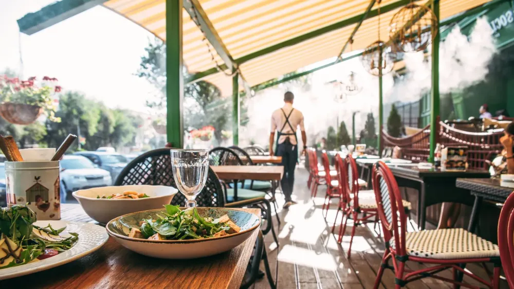 Restaurant avec terrasse